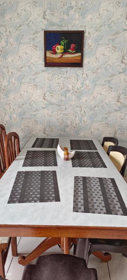 Sugamya Corner Guesthouse Майсур Экстерьер фото