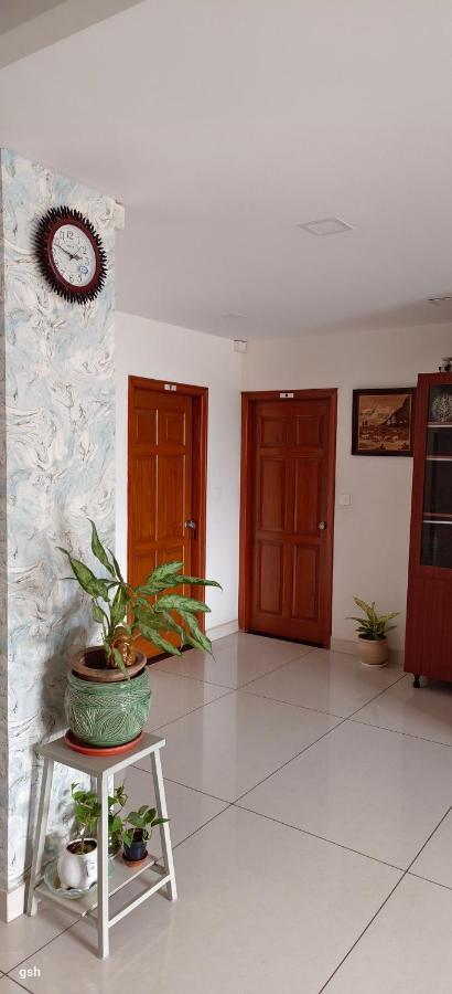 Sugamya Corner Guesthouse Майсур Экстерьер фото