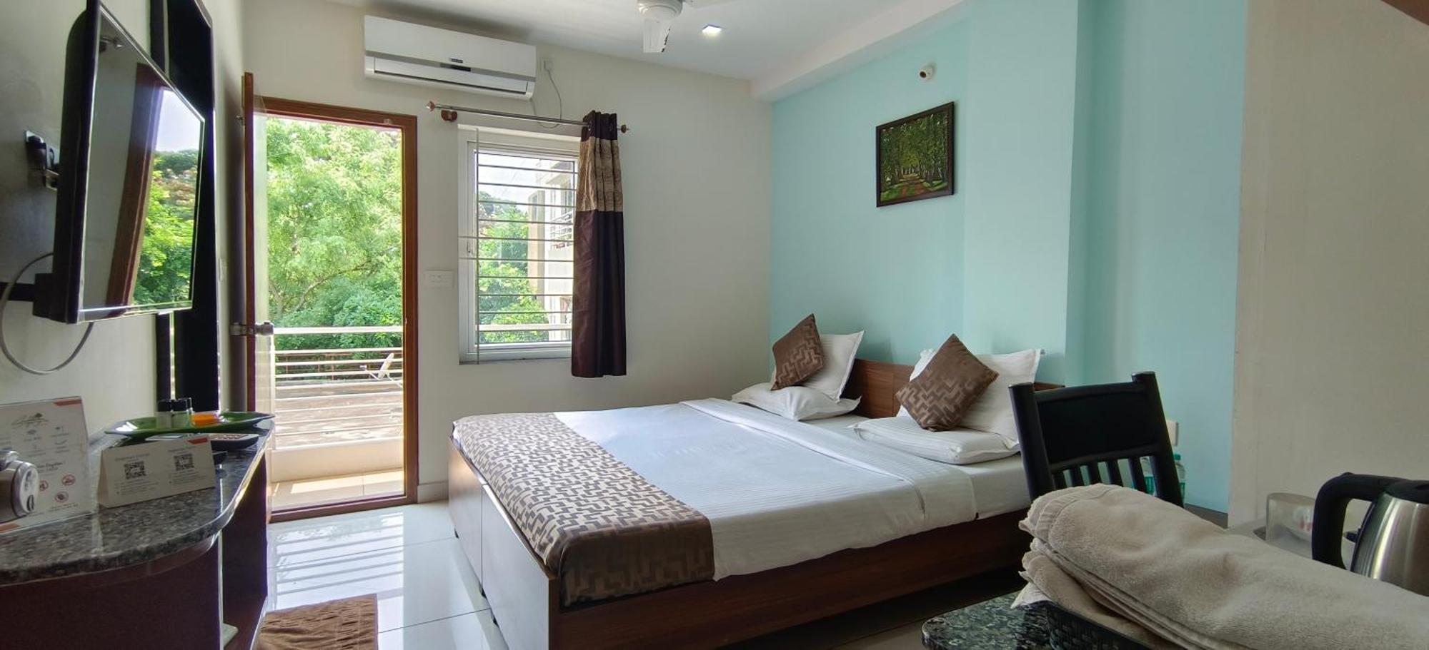 Sugamya Corner Guesthouse Майсур Экстерьер фото